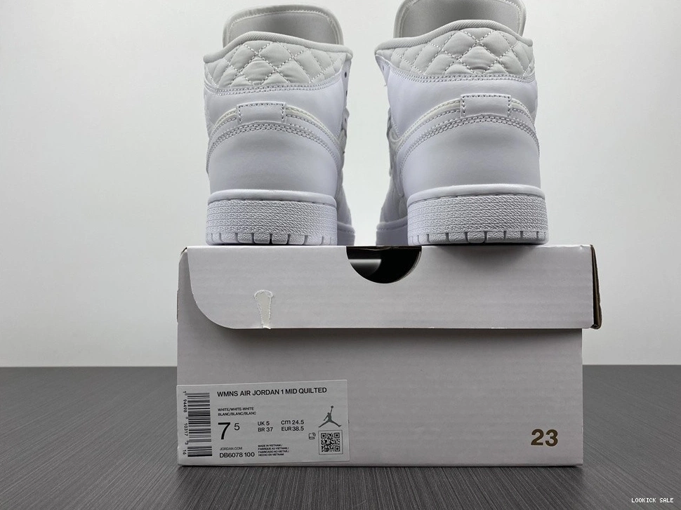 Reps 1 - Quilted (W) Mid Jordan DB6078-100 White 0515